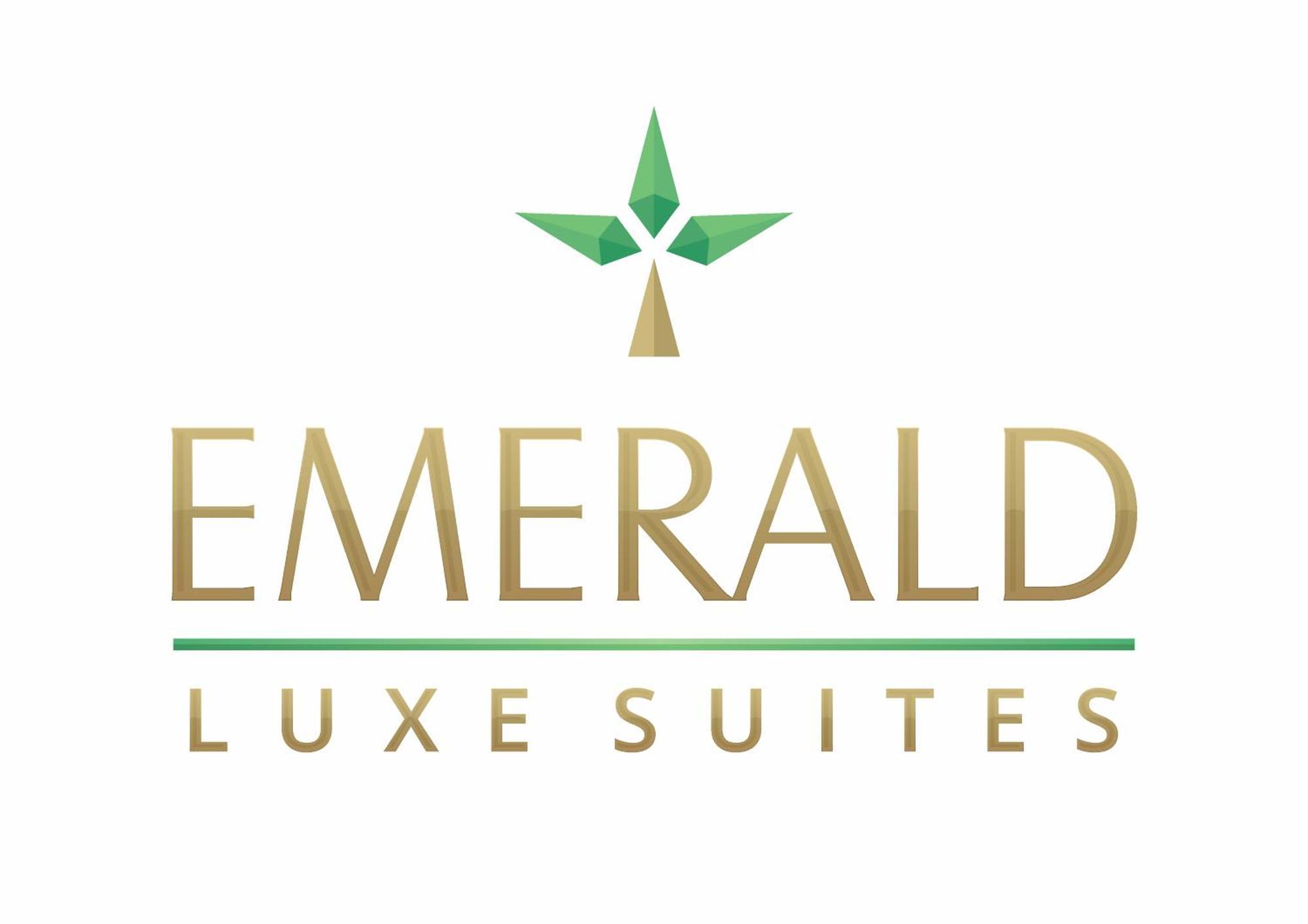 Emerald Luxe Suites South End Exterior photo